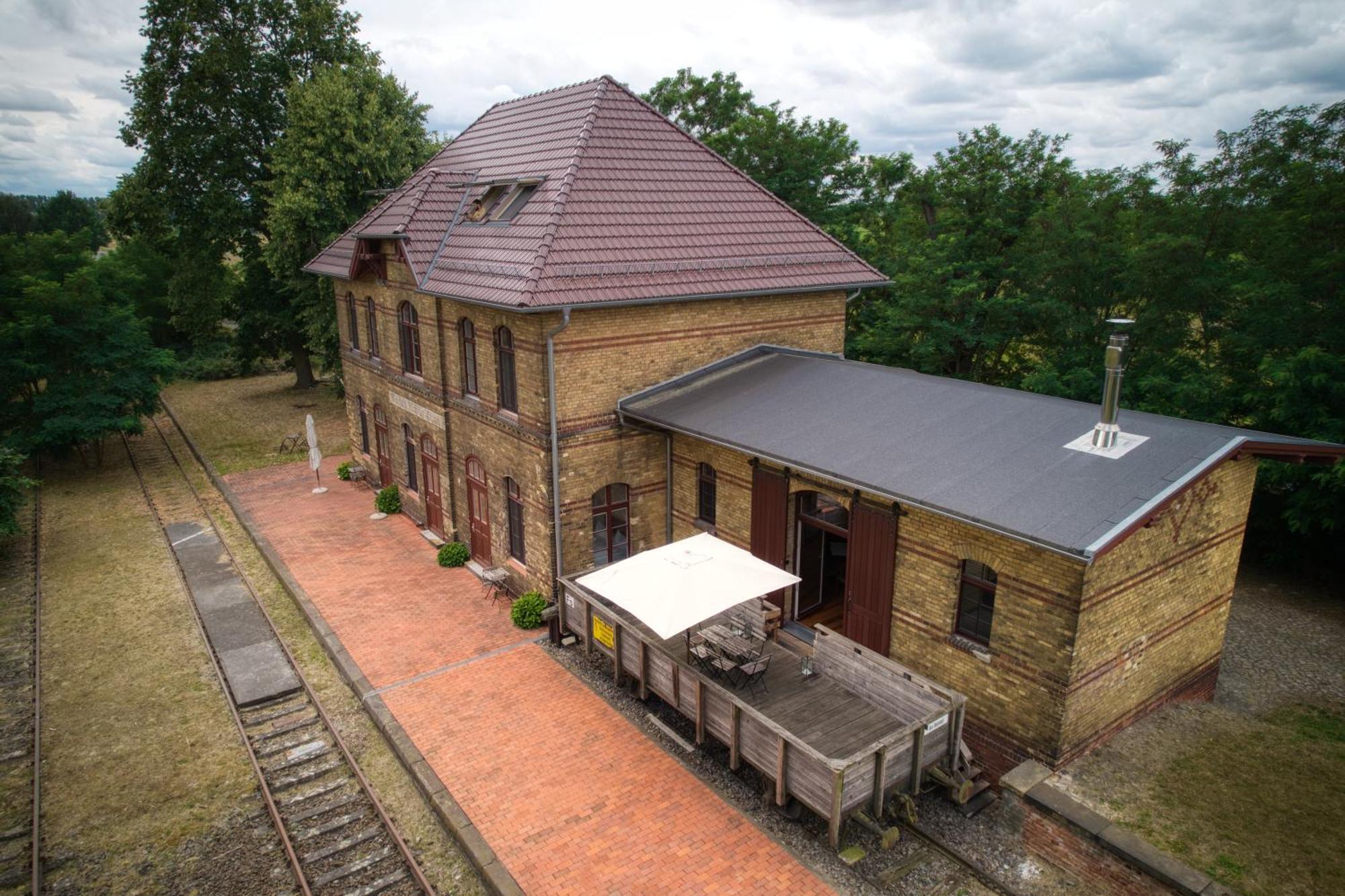 Ferienwohnungen Bahnhof Werder 주터복 외부 사진